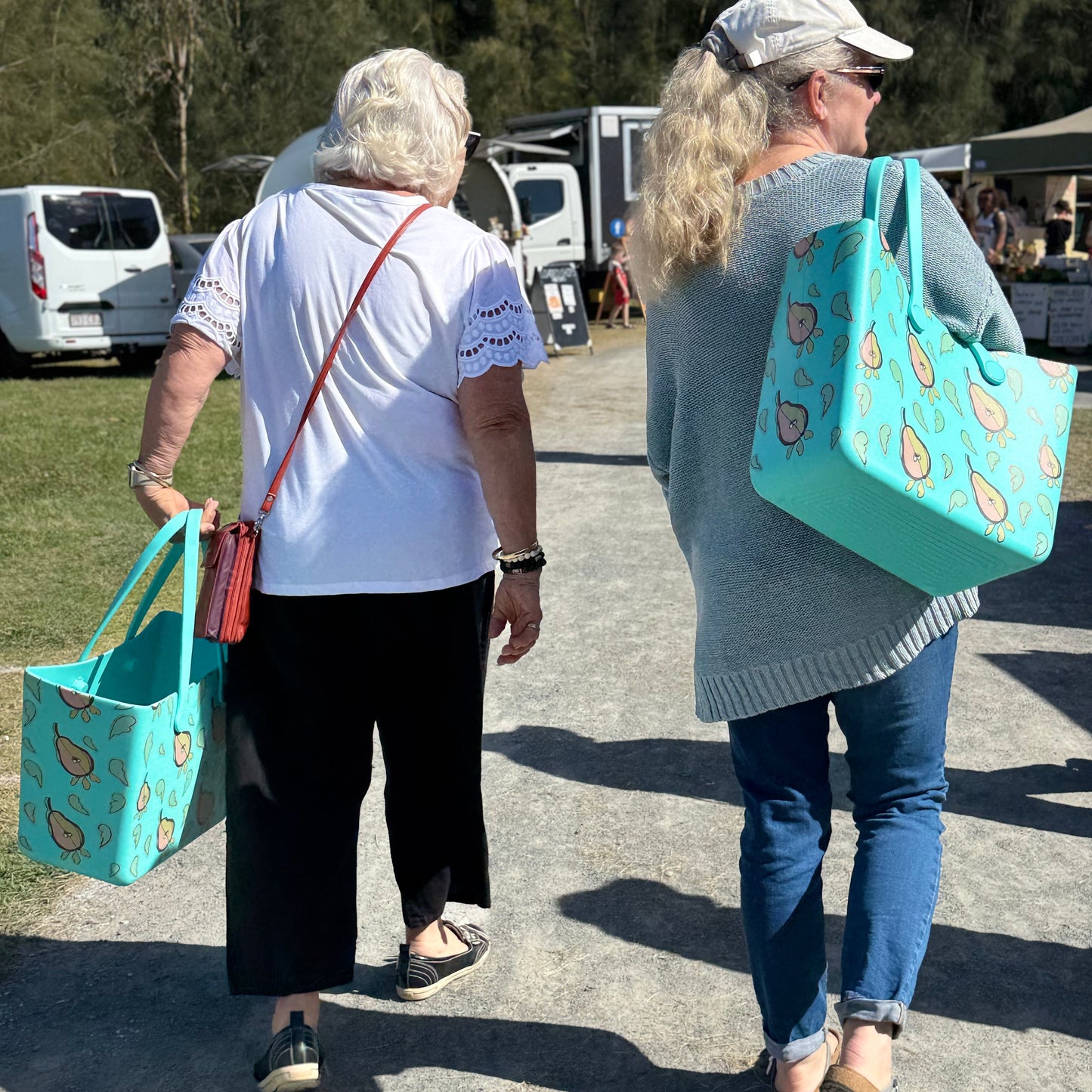 2 TOTE FAMILY LIFESTYLE SET