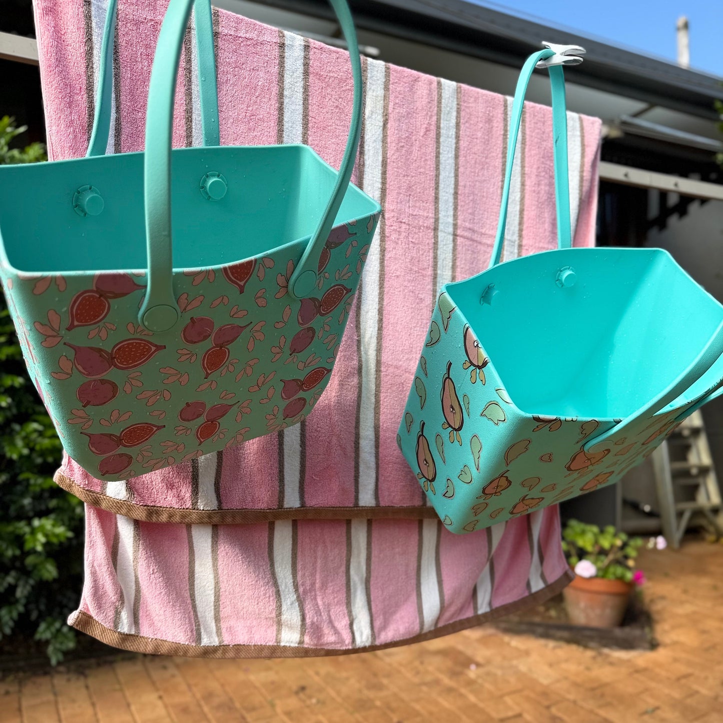 2 TOTE FAMILY LIFESTYLE SET